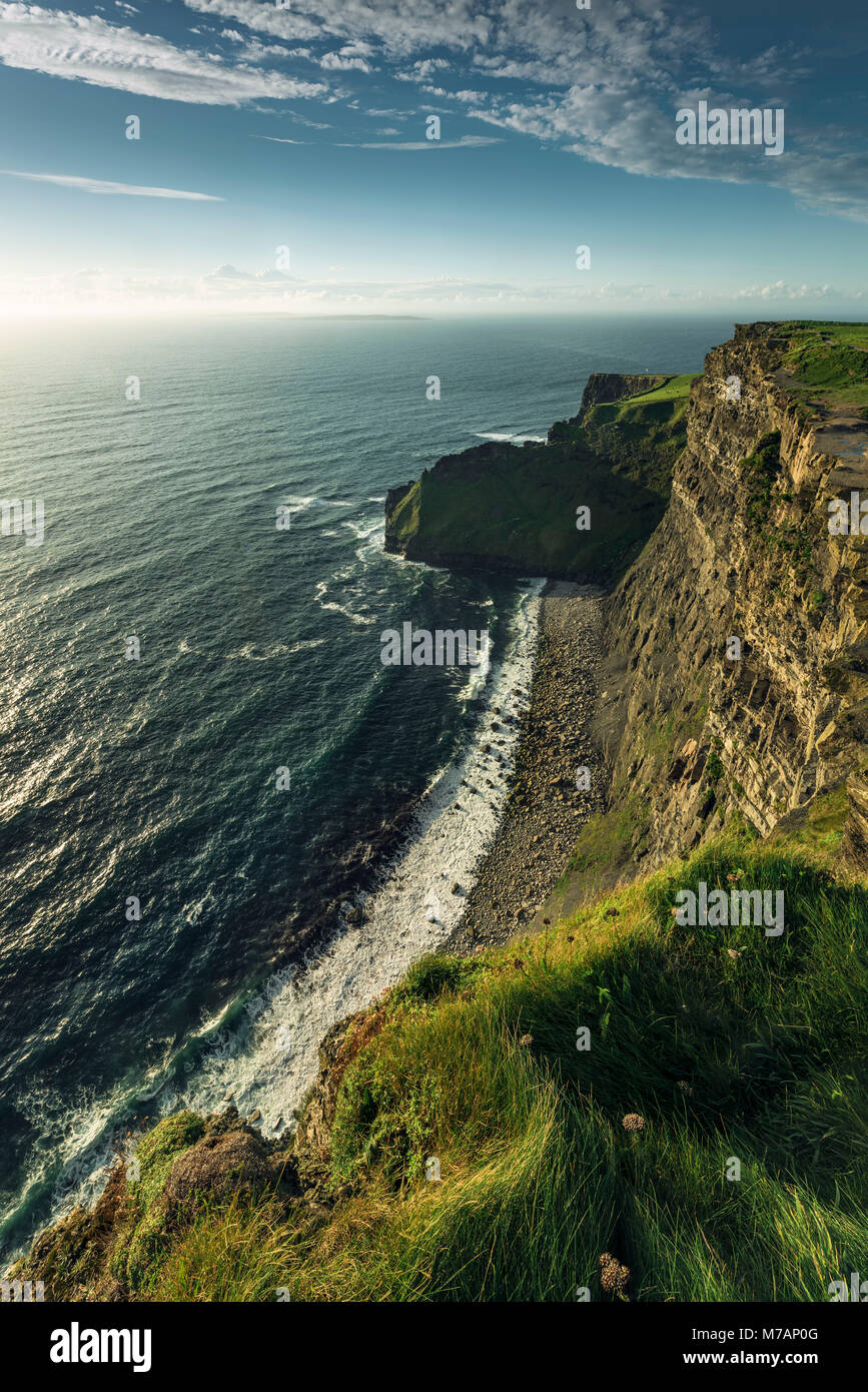 Les falaises de Moher dans le comté de Clare sur l'Irlande Banque D'Images