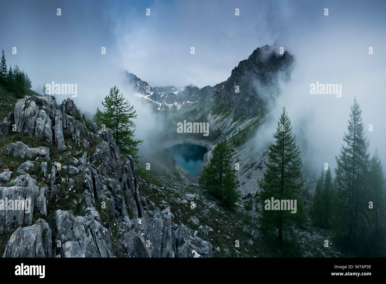 Lago Visaisa en Val Maira, Piémont, Italie Banque D'Images Lago Visaisa en Val Maira, Piémont, Italie Banque D'Images