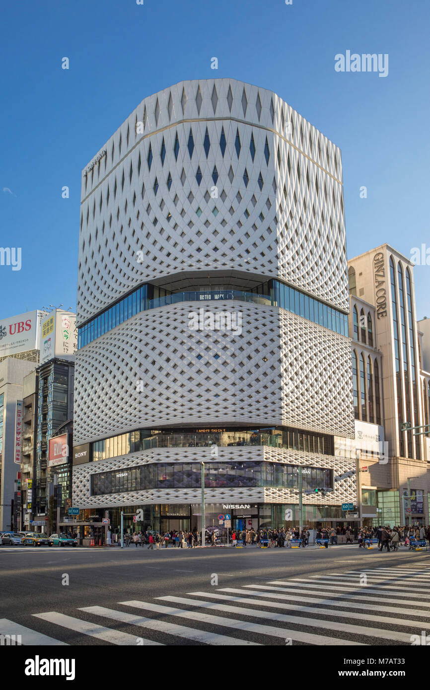 Le Japon, la ville de Tokyo, quartier de Ginza, Nissan Showroom, Ginza Place Bldg. Banque D'Images