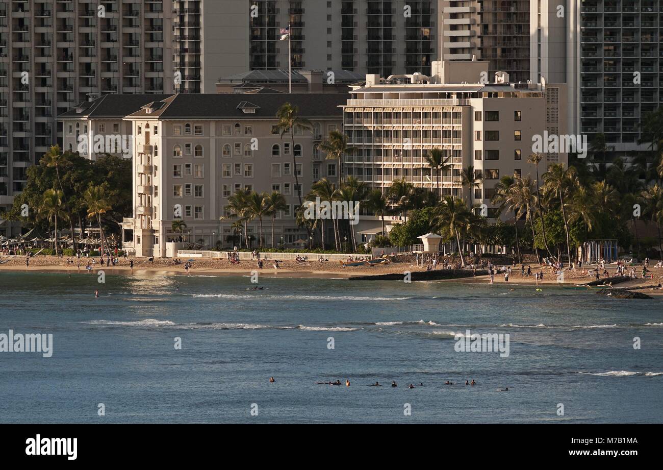 Honolulu, Hawaii, USA. 06Th Mar, 2011. Un portrait de l'historique hôtel Sheraton Moana Surfrider sur la plage de Waikiki, Honolulu, Hawaï. (Crédit Image : © Bayne Stanley/ZUMApress.com) Banque D'Images