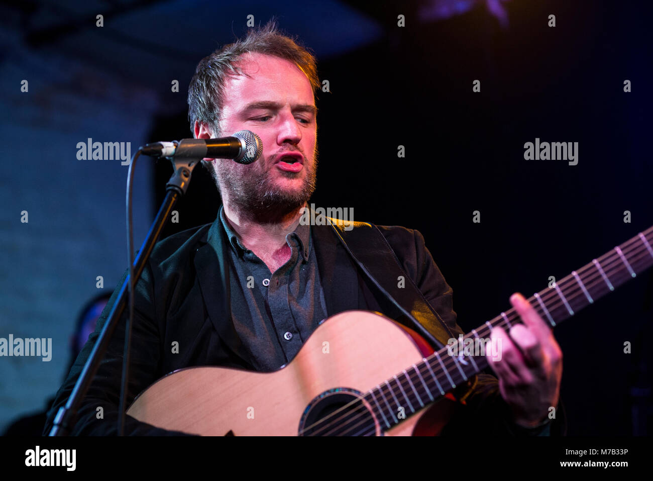 Brighton, East Sussex. 9 mars 2018. Radio Varsovie en concert à la porte verte Store à Brighton. Le concert, organisé par Lout Promotions et appuyé par Paul Murray et yourgardenday, célèbre le lancement de l'album Radio de Varsovie, minuit Diffusion. Credit : Francesca Moore/Alamy Live News Banque D'Images