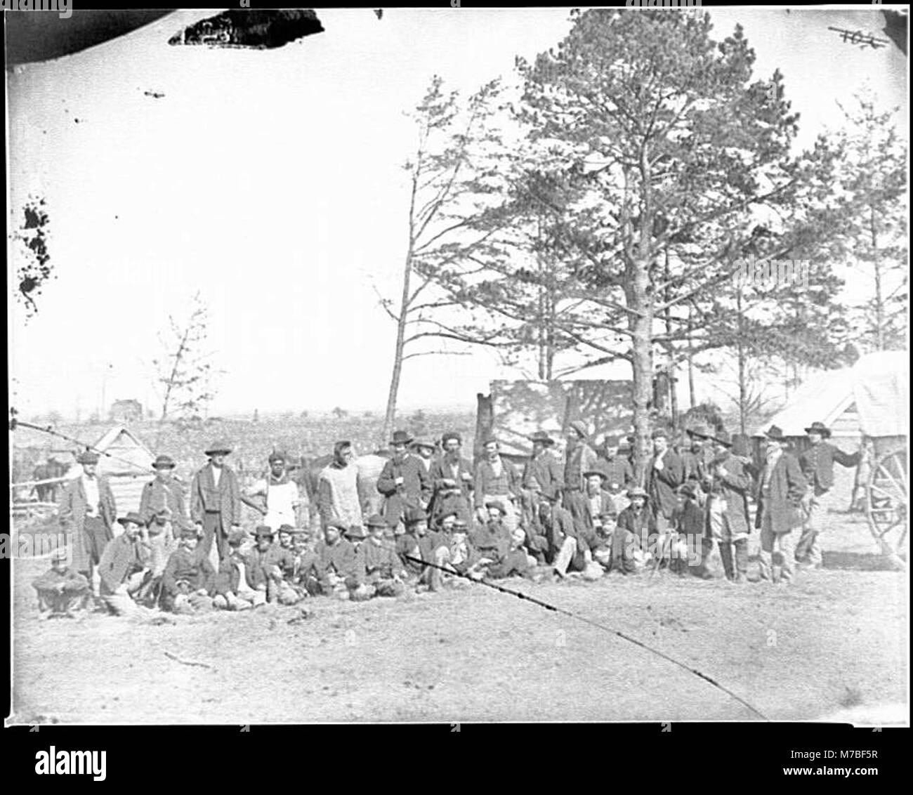 Cette image représente des éclaireurs et des guides de l'armée du Potomac pendant la guerre de Sécession à Brandy Station, en Virginie. Les éclaireurs ont joué un rôle clé dans la collecte de renseignements et le commandement des troupes au combat. Banque D'Images