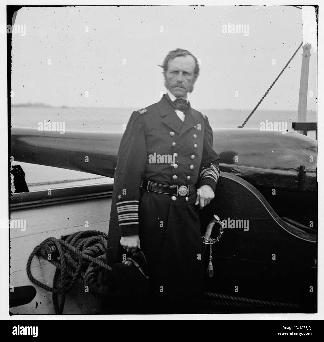 Le port de Charleston, Caroline du Sud. Adm arrière. John A. Dahlgren Comité permanent par un canon Dahlgren sur le pont de l'USS LOC.02986 cwpb PAWNEE Banque D'Images