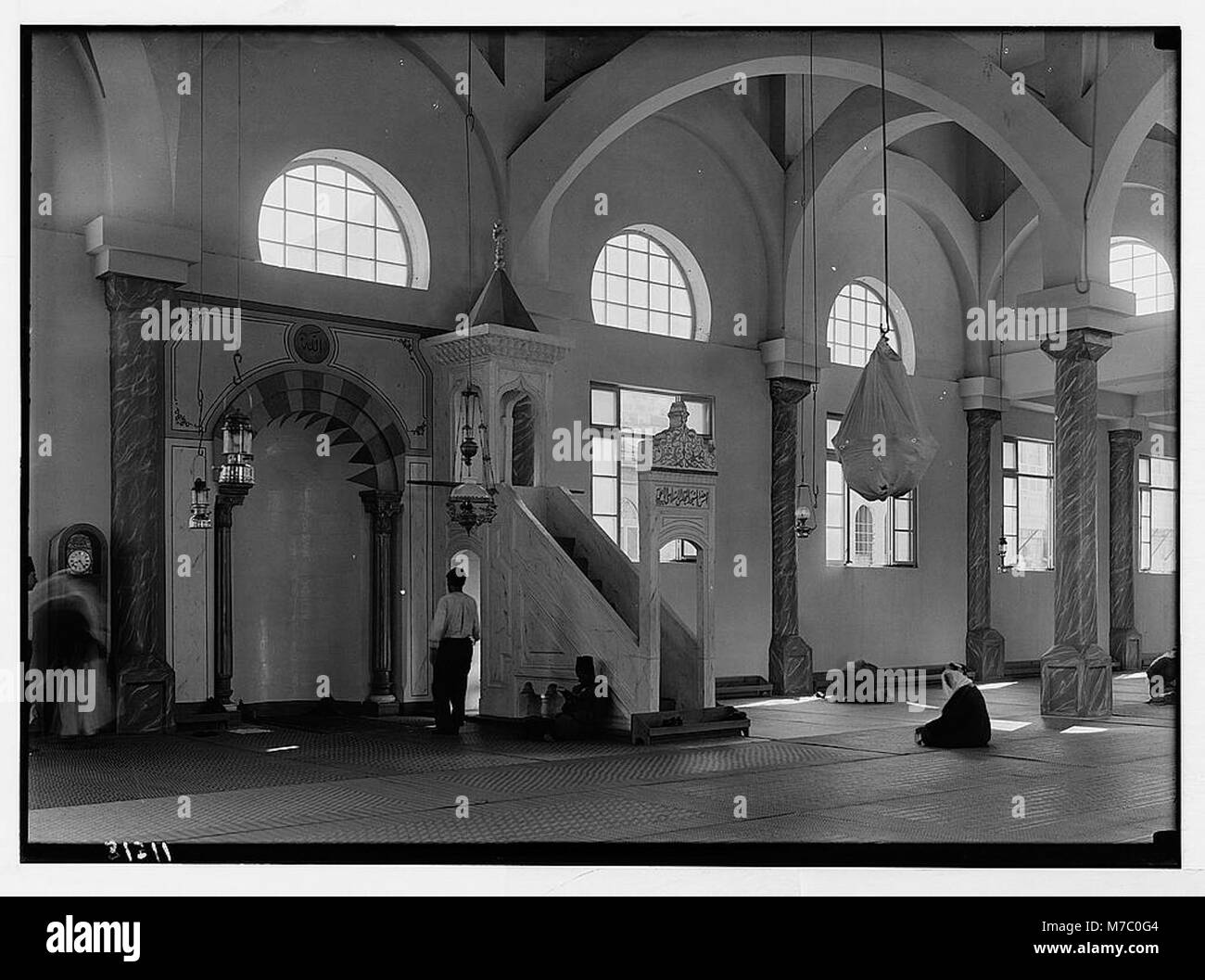Les usines arabe et gen(nes) Améliorations à Naplouse. La nouvelle mosquée. Int(érieur) du portail principal. Orient entr(ance) LOC.04374 matpc Banque D'Images