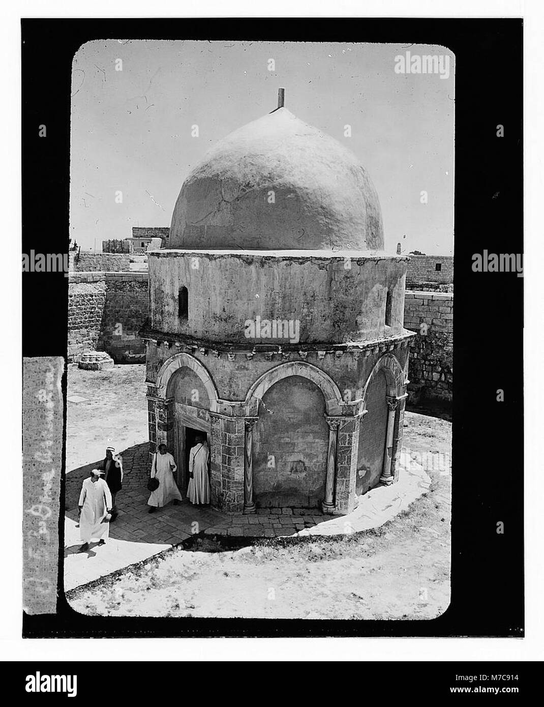 Le Dôme de l'Ascension à Jérusalem, un site religieux d'une importance historique et culturelle significative, est censé marquer le lieu de l'ascension de Jésus-Christ au ciel. Banque D'Images