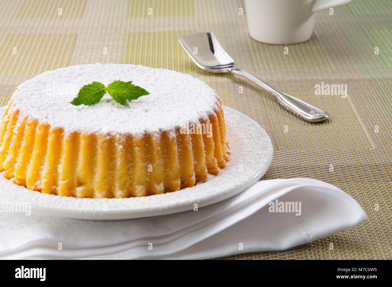 Close-up d'un gâteau de flan sur une assiette Banque D'Images