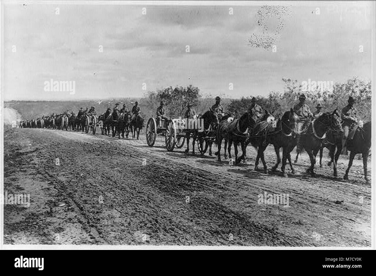 Fort Sam Houston, Texas, 1911-1912- Artillerie sur randonnée pédestre RCAC2006677819 Banque D'Images