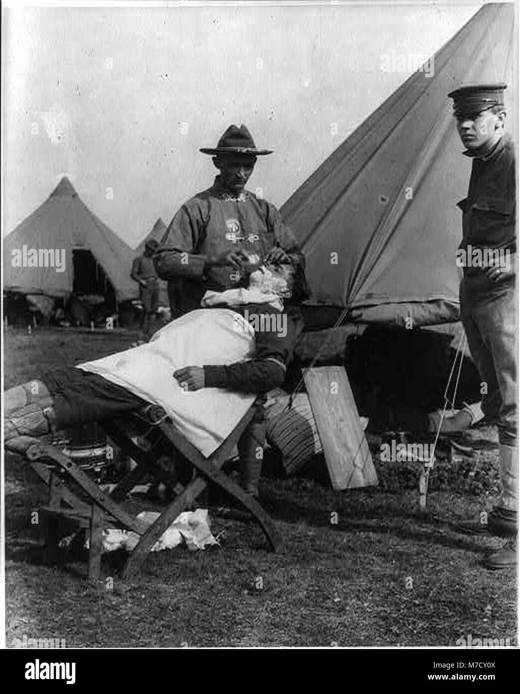 Fort Sam Houston, Texas, 1911-1912- zone coiffure donnant un rasage RCAC2006677817 Banque D'Images