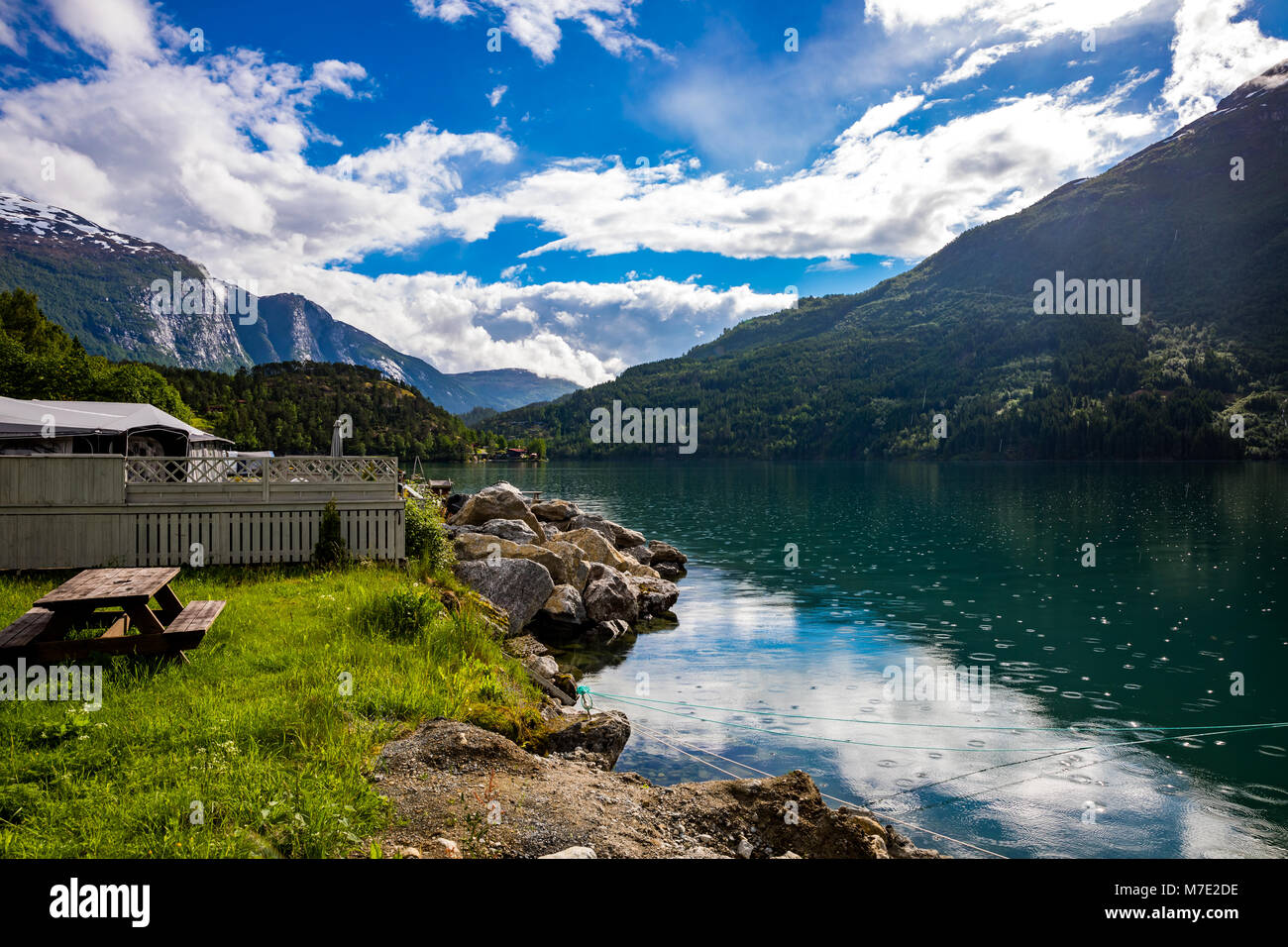 Belle Nature Norvège paysage naturel. lovatnet lake. Banque D'Images