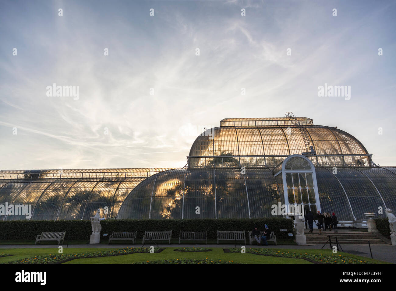 Le Palm House à Kew Gardens au coucher du soleil, 2018 Banque D'Images