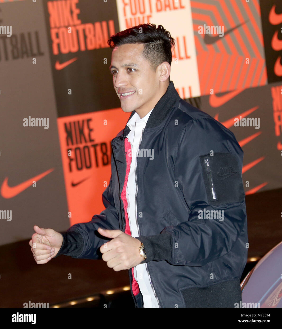 Chaussure de football Nike Mercurial - Arrivées d'événements mettant en  vedette : Alexis Sánchez Où : London, Royaume-Uni Quand : 07 Feb 2018  Credit : CEC/WENN Photo Stock - Alamy