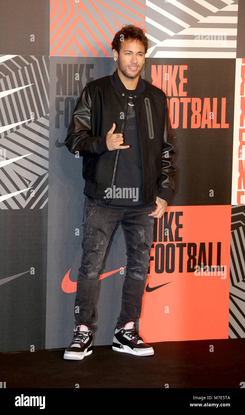 Mierda Catástrofe Superficie lunar Chaussure de football Nike Mercurial - événement comprend : des arrivées où  Neymar : London, Royaume-Uni Quand : 07 Feb 2018 Credit : CEC/WENN Photo  Stock - Alamy