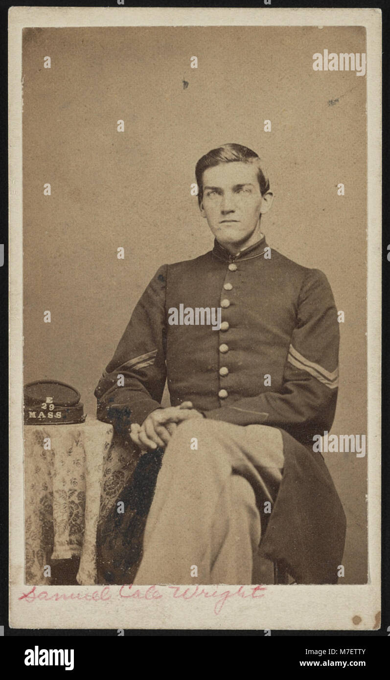 Le sergent Samuel Cole Wright de Co. e, 29e Régiment d'infanterie du Massachusetts, assis en uniforme RCAC2017659678 Banque D'Images