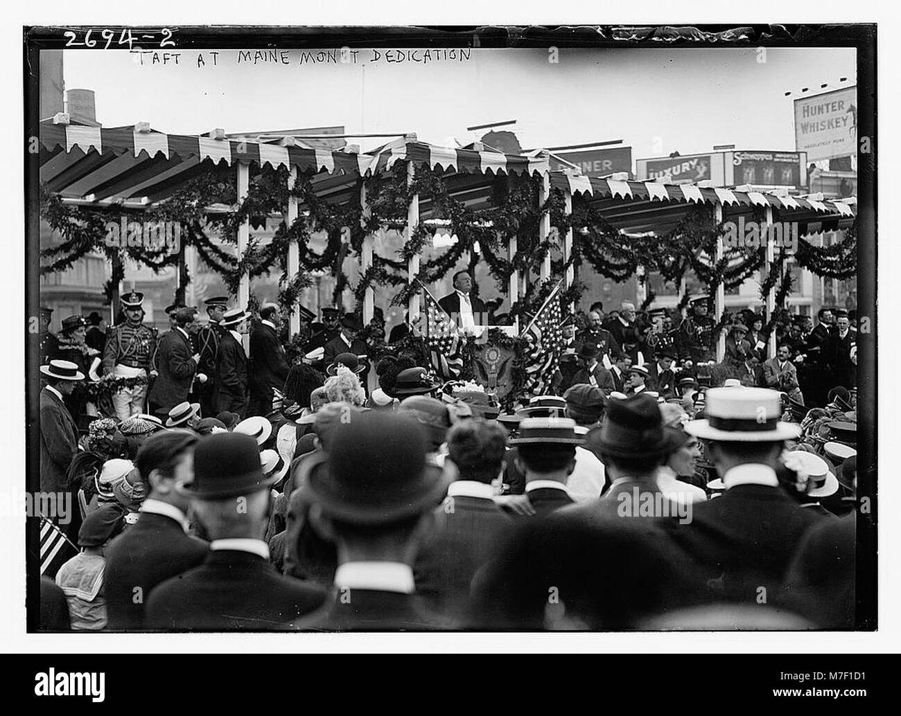 Le président William Howard Taft est vu lors de la cérémonie d'inauguration du Maine Monument, un monument commémoratif pour l'USS Maine, soulignant sa participation à des événements commémoratifs nationaux. Banque D'Images