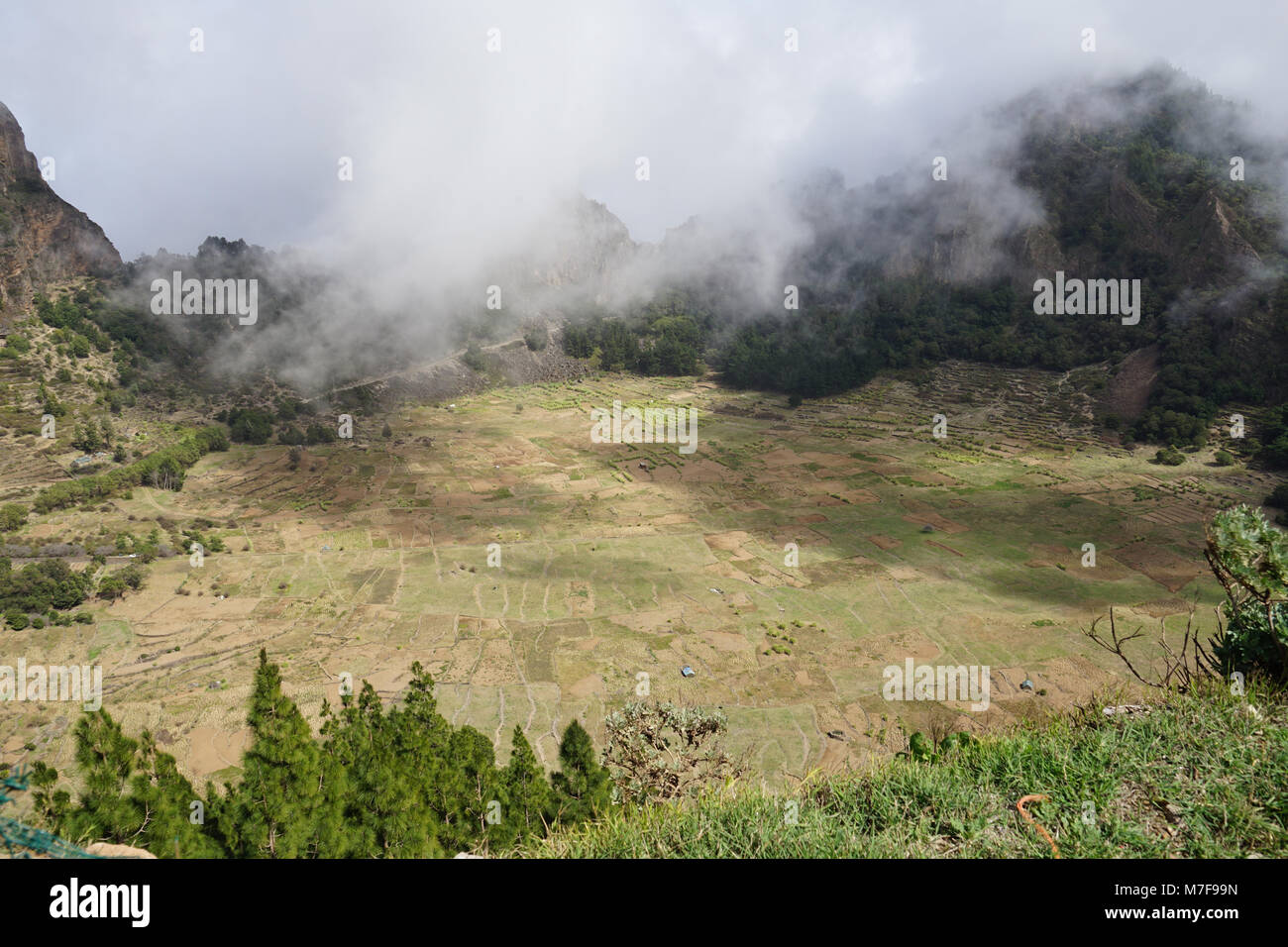 Vue à l'intérieur du Cratère de Cova, Cova Caldera, dans le eastcentral partie de l'île Santo Antao, Cap Vert Banque D'Images