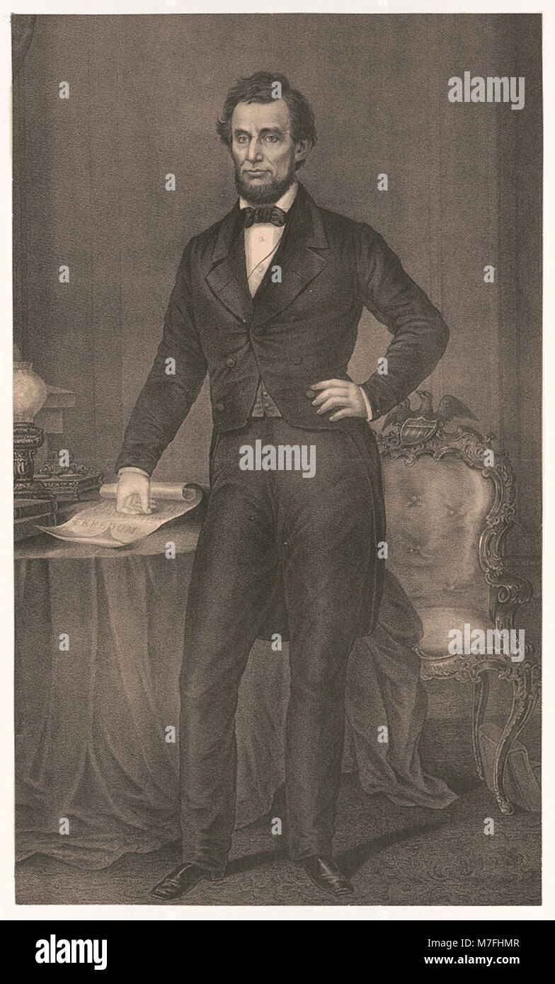 Ce portrait en pied d'Abraham Lincoln, pris par Joseph Verner Reed en 1949, représente le 16e président des États-Unis dans un costume, mettant en valeur sa tenue officielle pendant son mandat. Banque D'Images