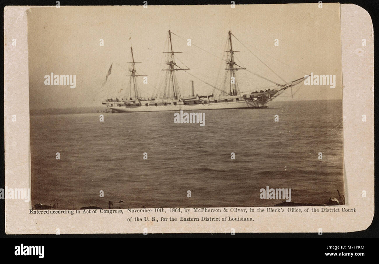L'USS Hartford, navire amiral de l'amiral David Farragut pendant la guerre de Sécession, est représenté sur cette photographie de McPherson & Oliver, capturant un important navire naval de l'époque. Banque D'Images