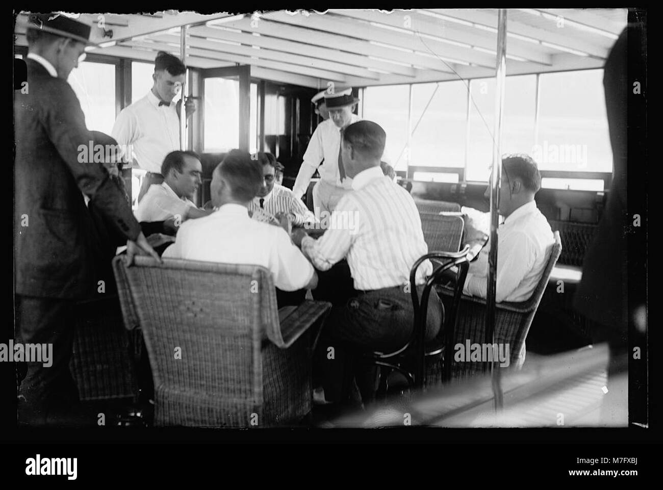 Cette image montre des photographes de la Maison Blanche, qui sont chargés de documenter les événements et les moments importants à la résidence présidentielle de Washington, DC Banque D'Images Cette image montre des photographes de la Maison Blanche, qui sont chargés de documenter les événements et les moments importants à la résidence présidentielle de Washington, DC Banque D'Images