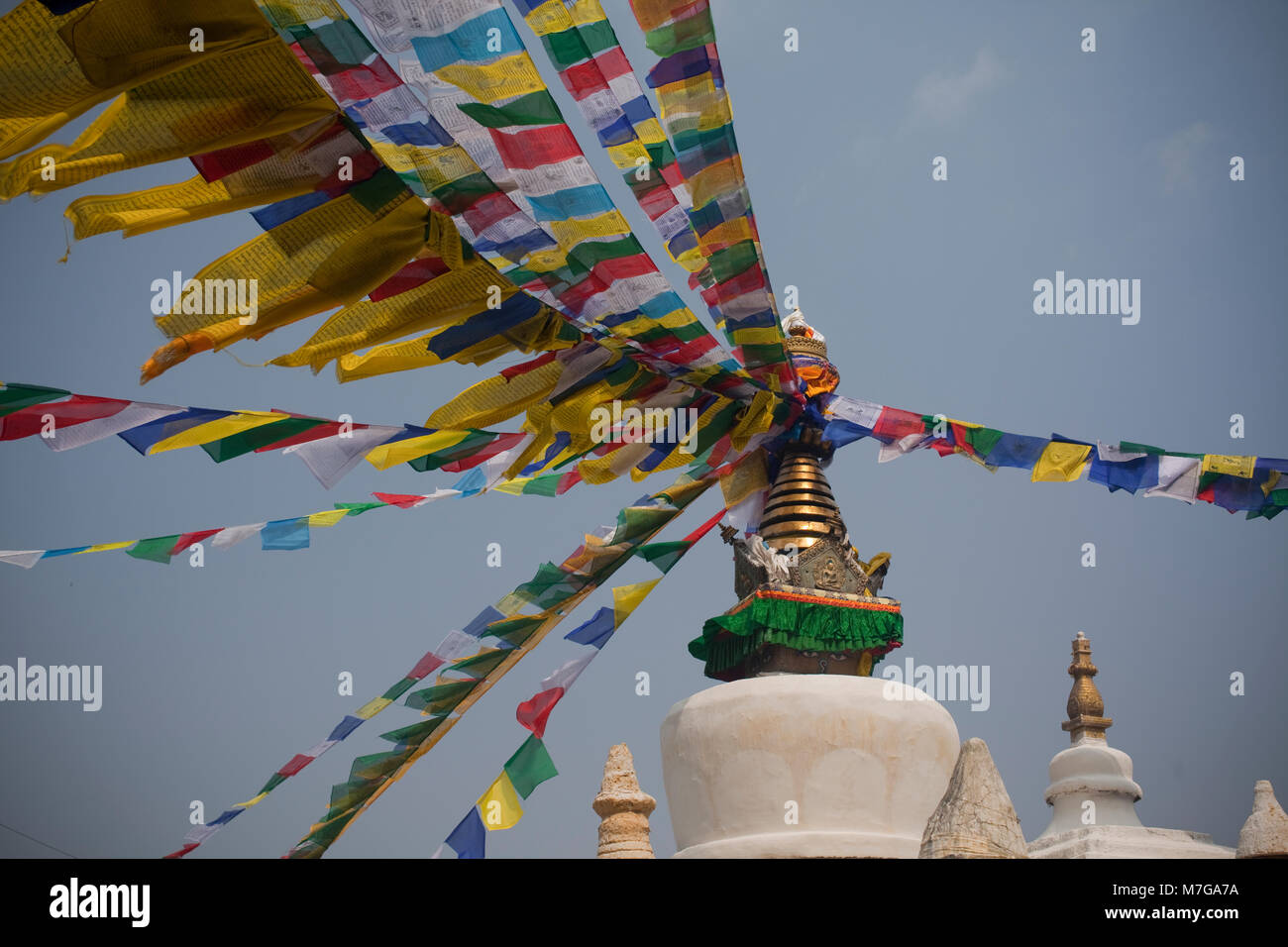 Les drapeaux de prières, Namobuddha, Vallée de Katmandou, Népal Banque D'Images