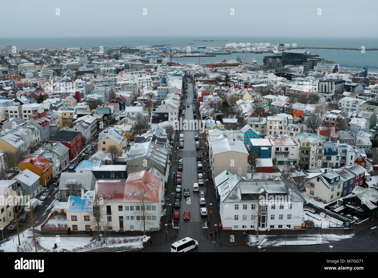 Vue aérienne de Reykjavik, Islande, la capitale la plus au nord du monde, tourné à partir du haut de la cathédrale Hallgrímskirkja Banque D'Images