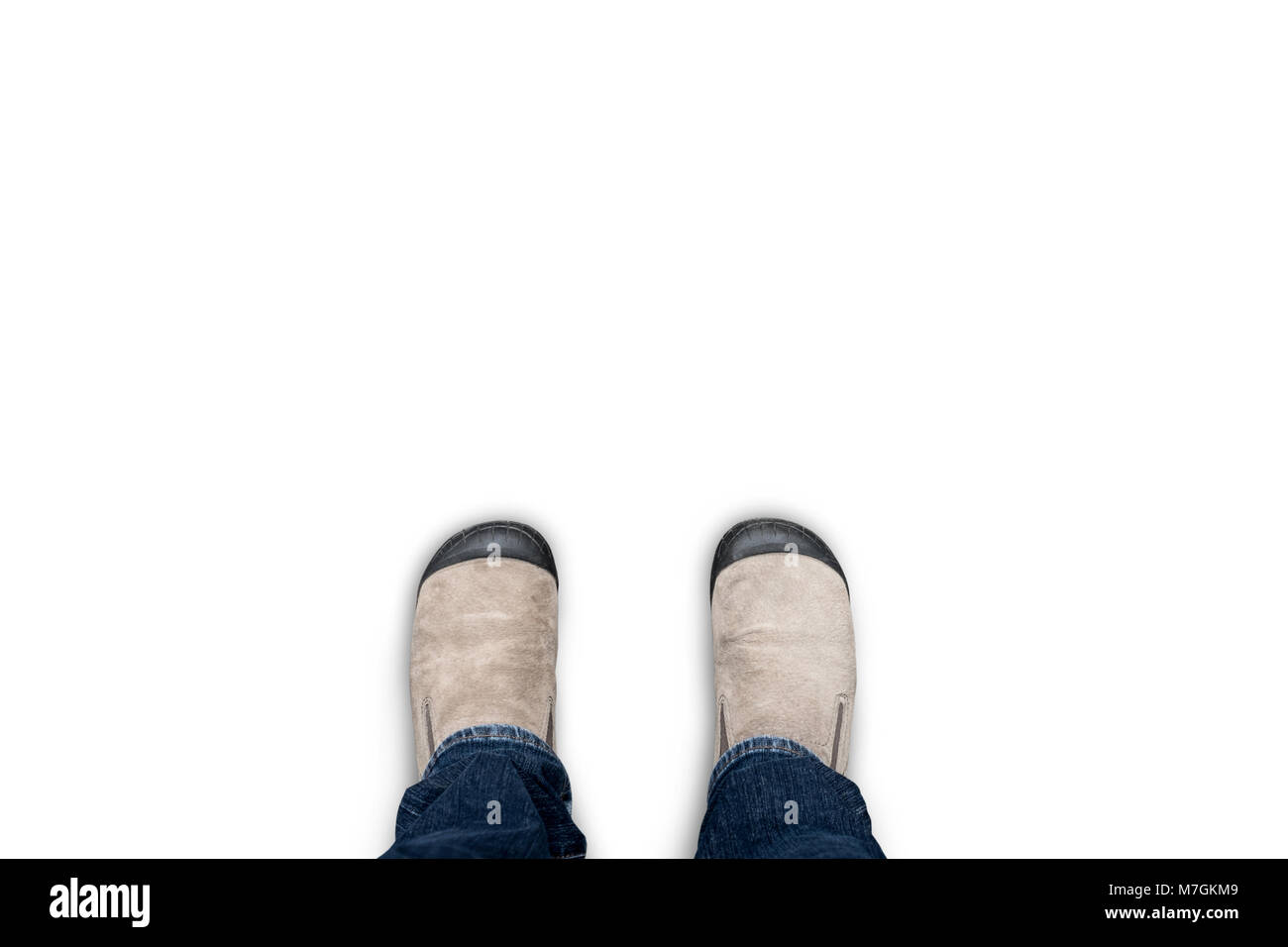 Chaussures en daim marron isolé sur fond blanc Banque D'Images