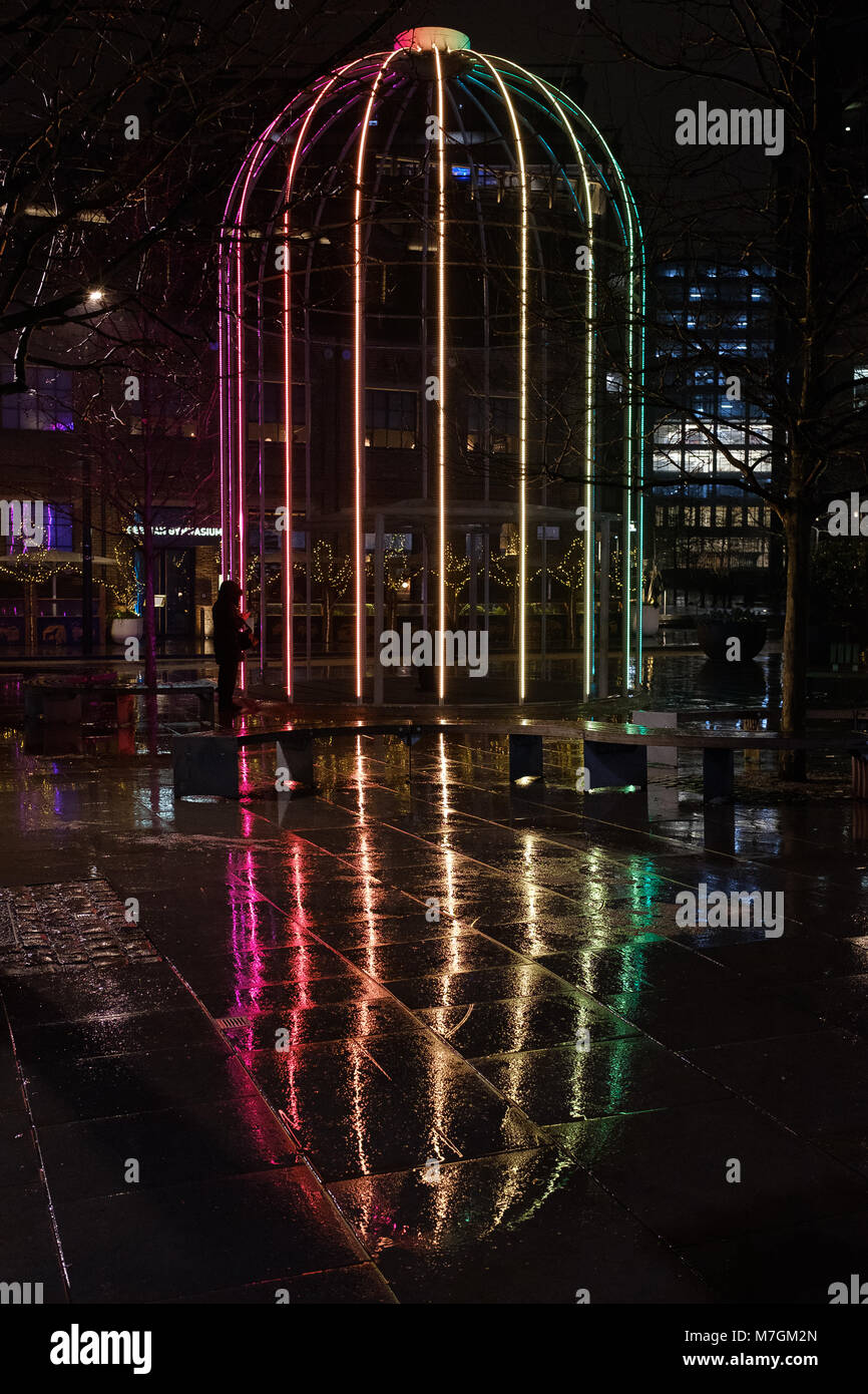 Le géant "The Birdcage" dans Battle Bridge Place est l'œuvre de Jacques