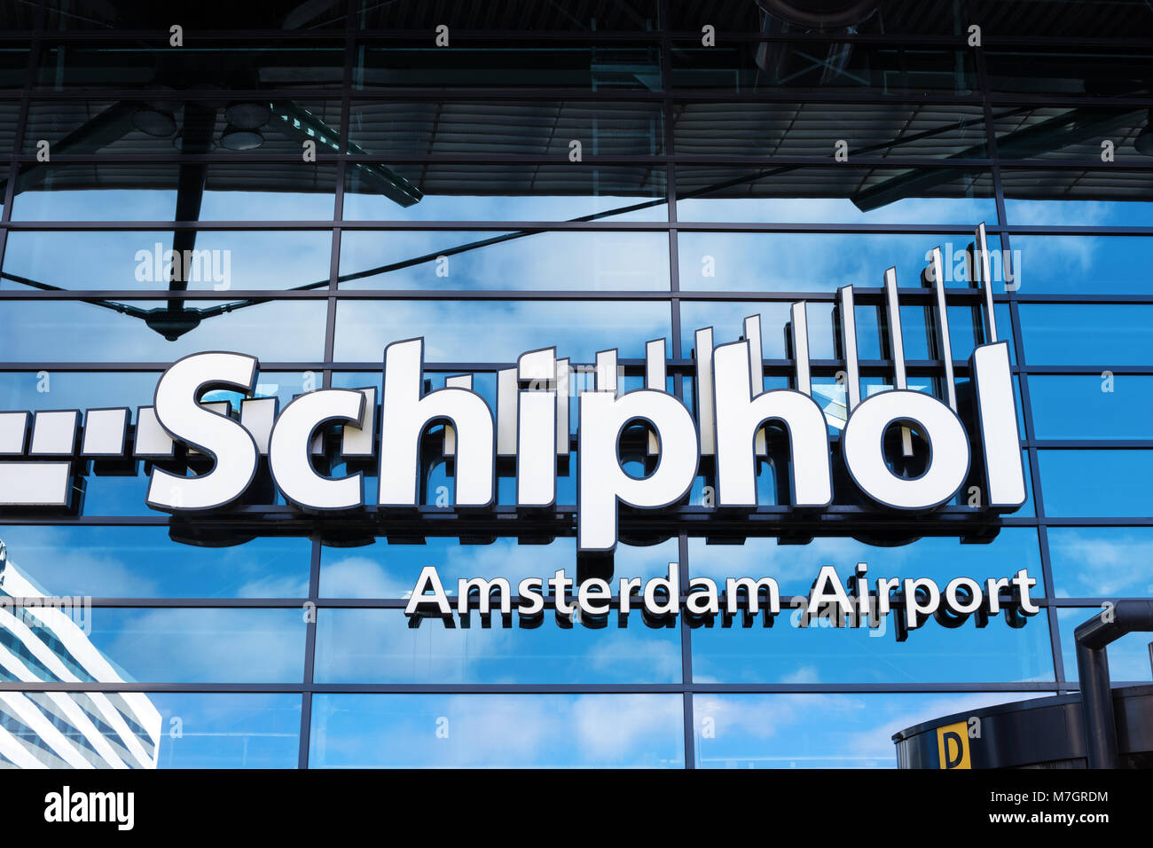 Amsterdam, Pays-Bas, le 18 avril 2017 : Entrée de l'aéroport de Schiphol aux Pays-Bas. Amsterdam Airport Schiphol est l'aéroport principal le plus important, stagiaire Banque D'Images