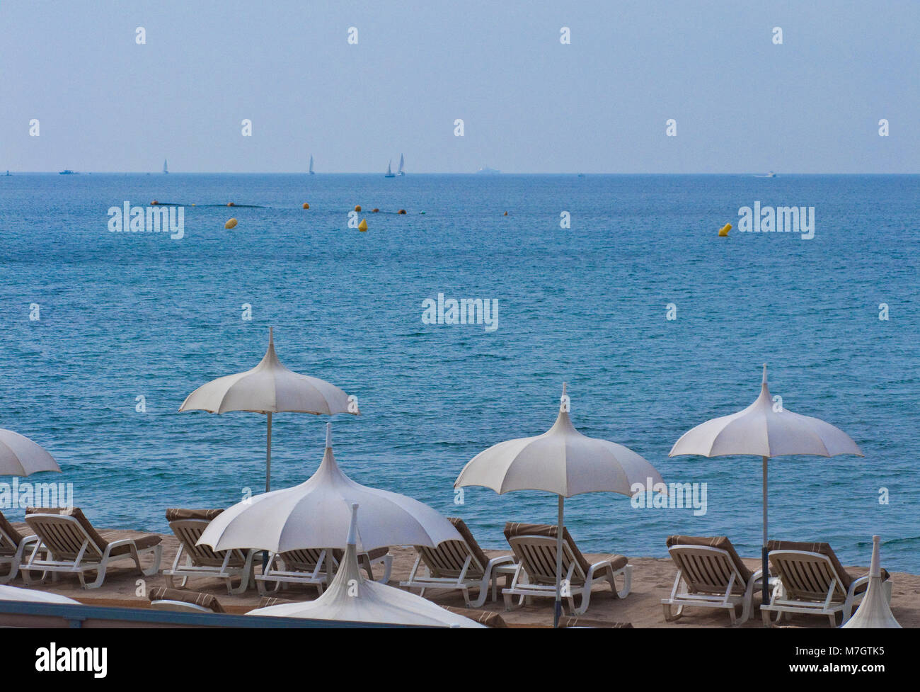 Beach Boulevard de La Croisette, Cannes, Côte d'Azur, France Sud, France, Europe Banque D'Images