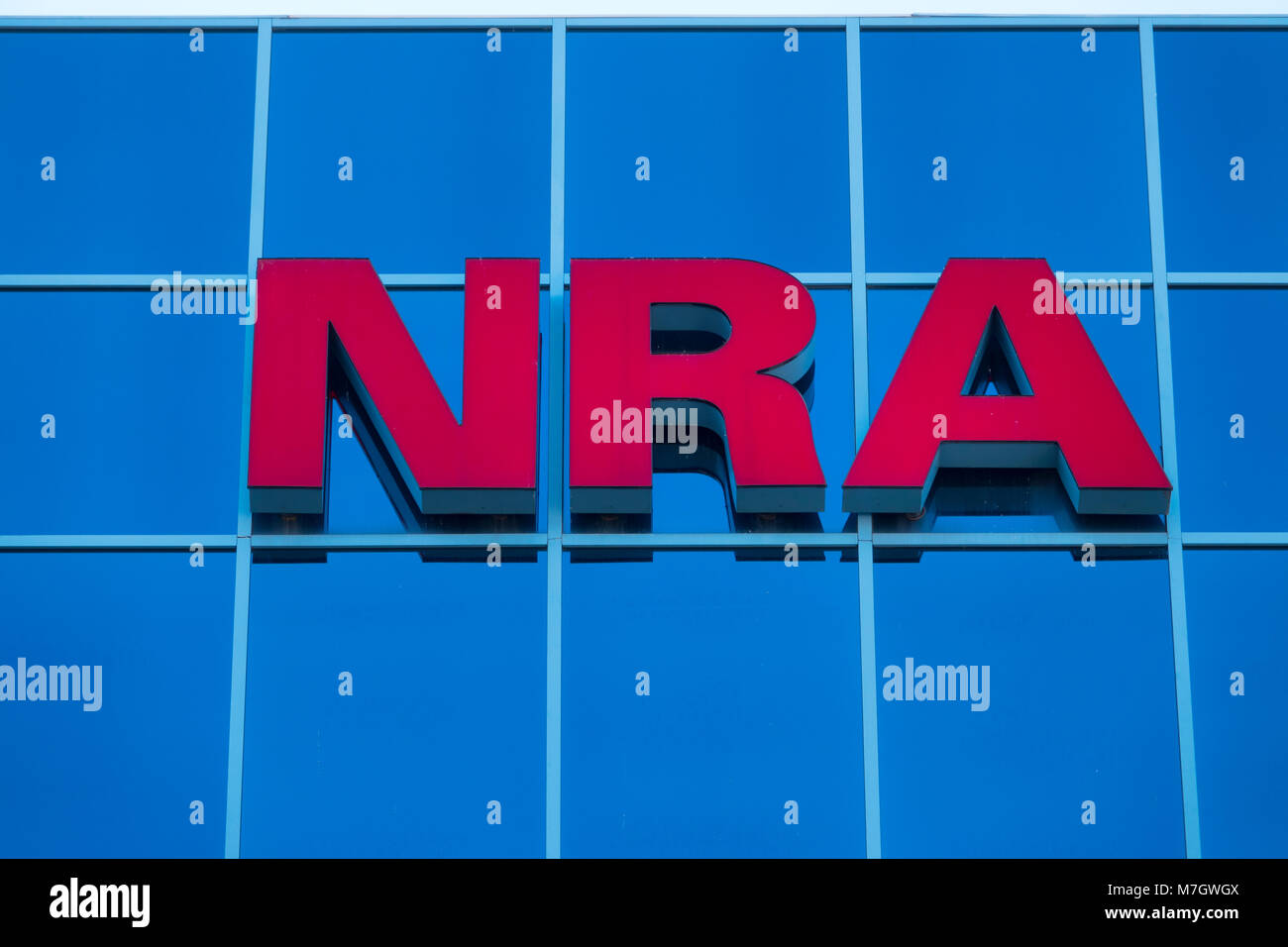 NRA National Rifle Association siège à Fairfax en Virginie de l'homme groupe de pression des armes à feu va au USA Banque D'Images