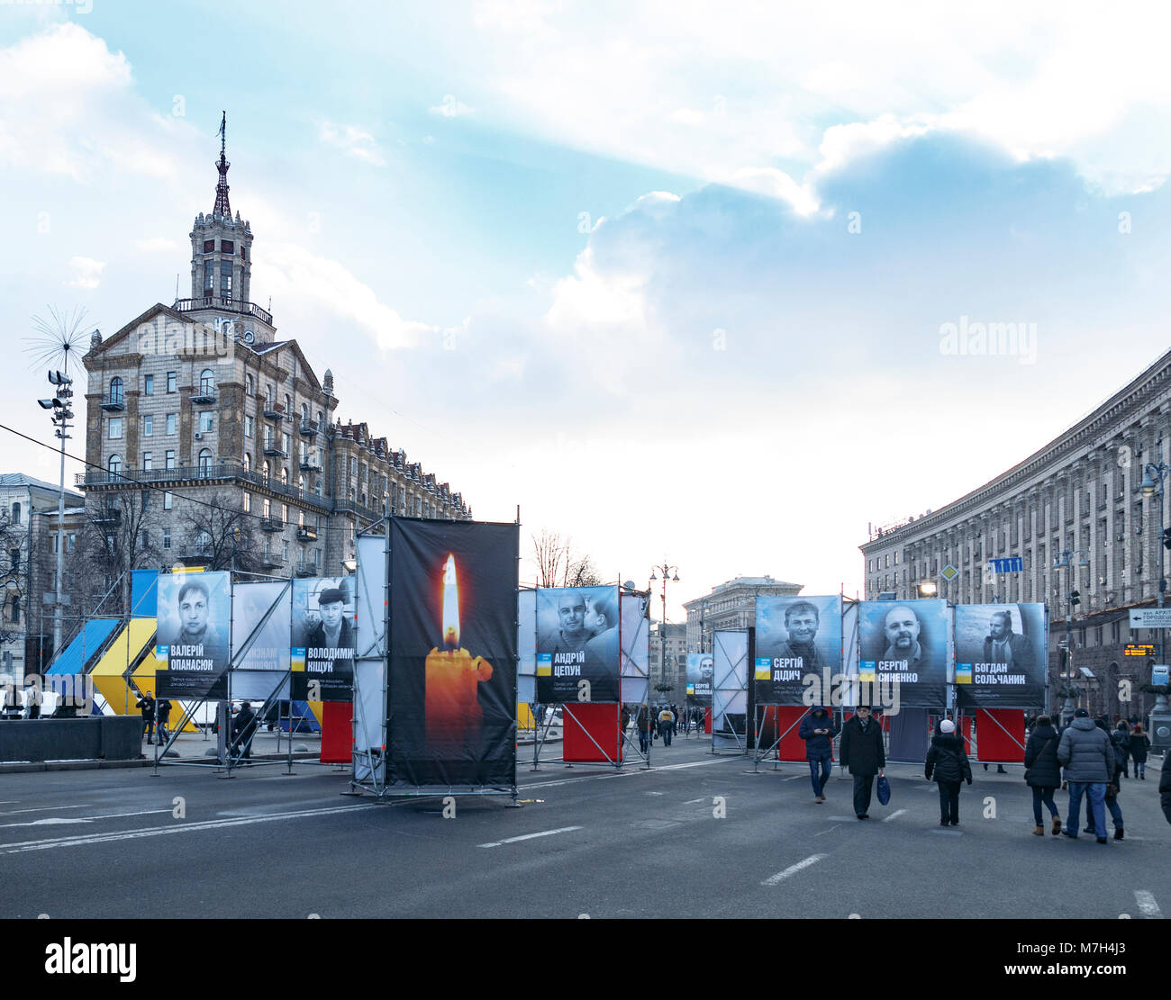 Kiev, Ukraine, la place de l'indépendance, le 17 février 2018. Préparation de la célébration de l'anniversaire de la mémoire des héros de l'Armée Céleste Banque D'Images