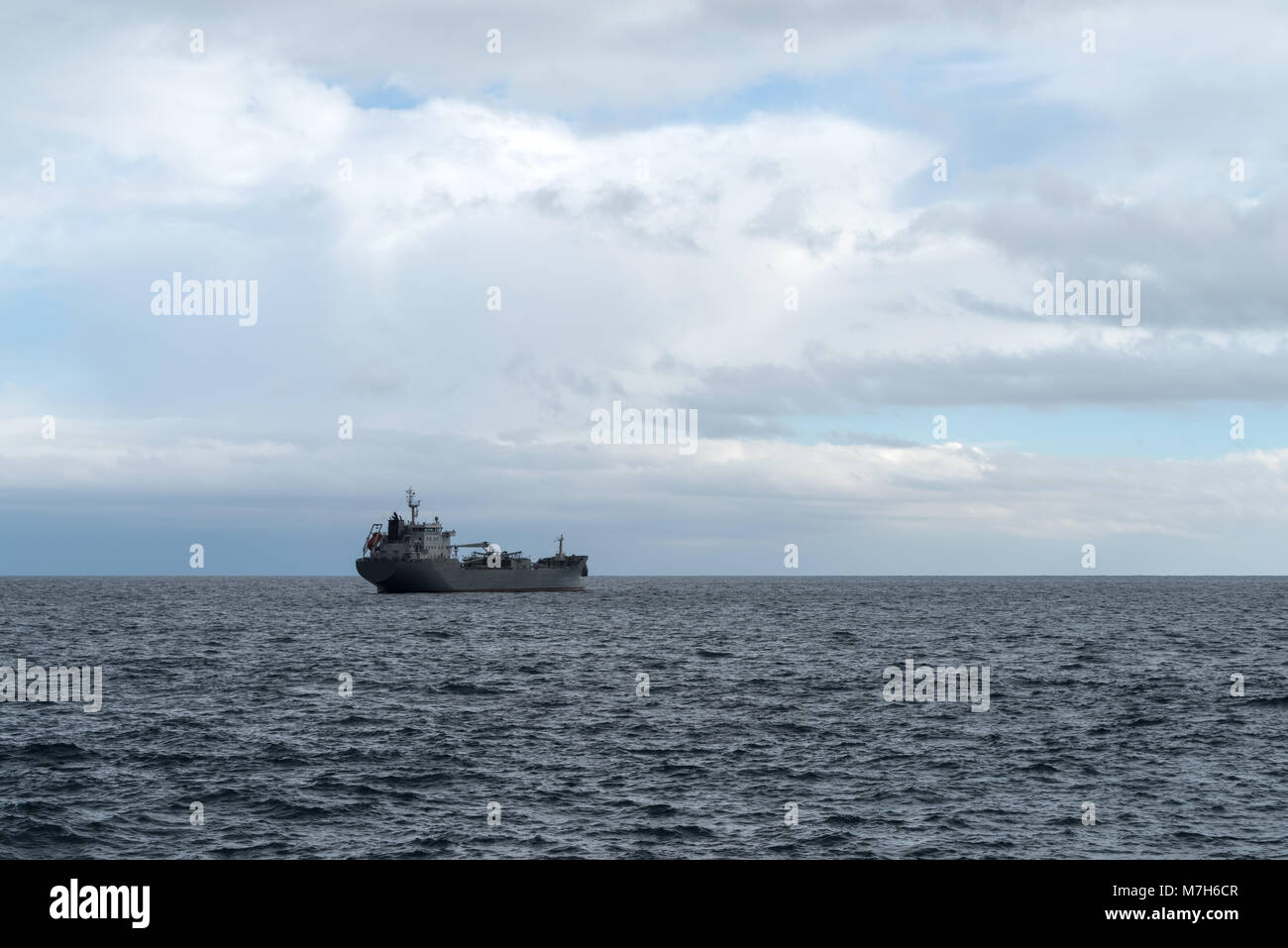 La mer Méditerranée, l'Italie. Déménagement Cargo Banque D'Images