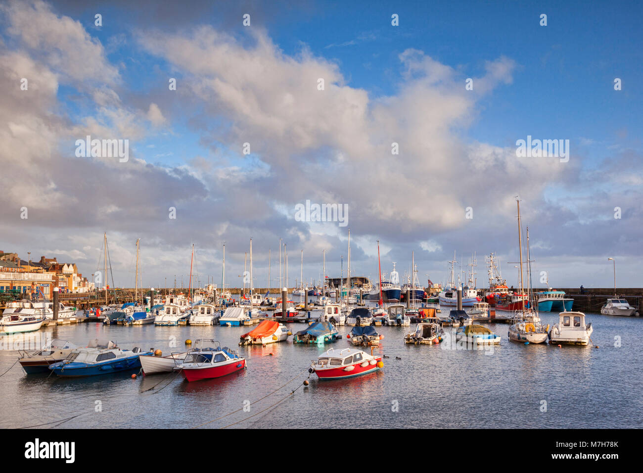 Port de Bridlington sur un après-midi d'hiver ensoleillé. Banque D'Images