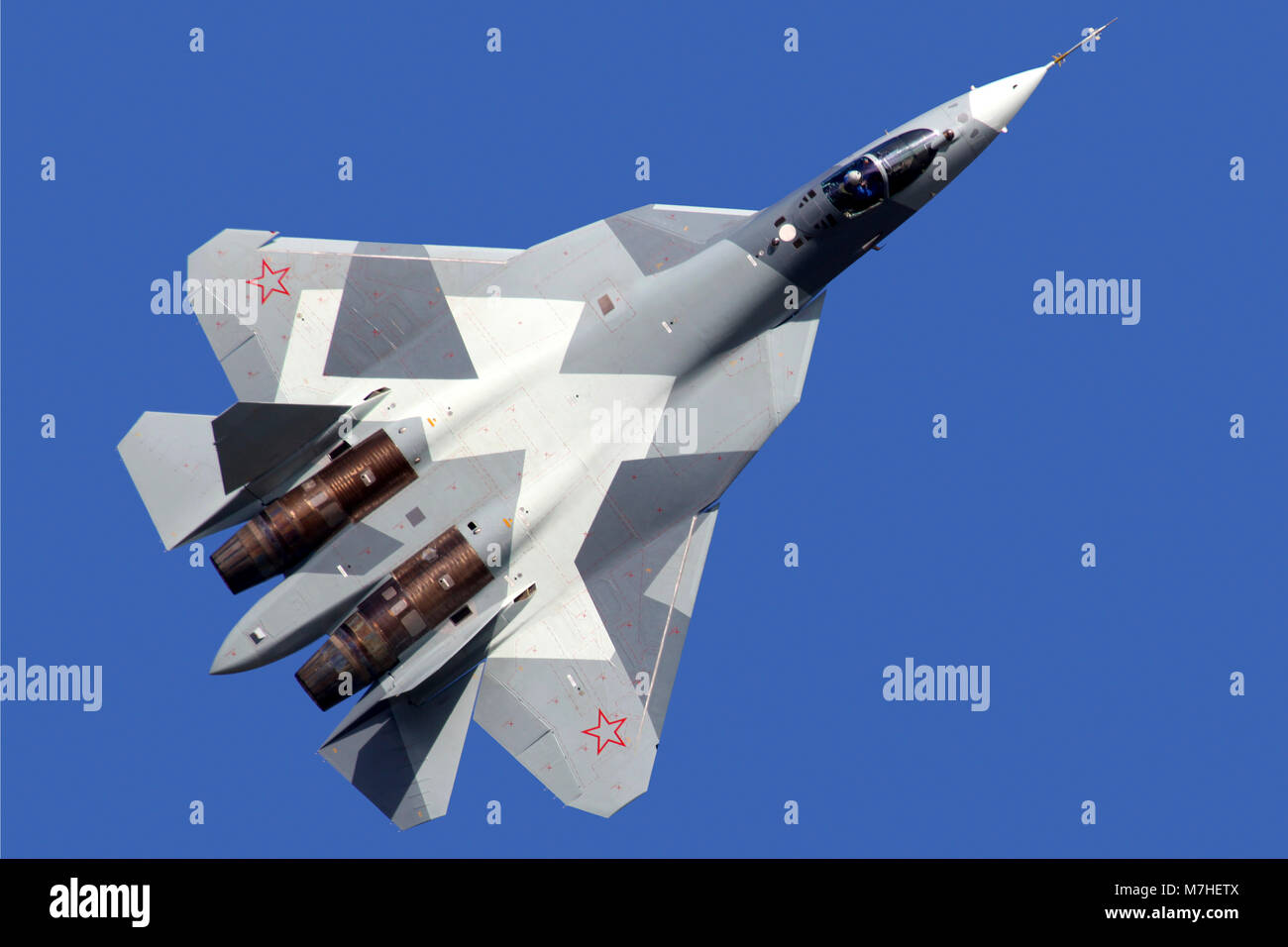T-50 PAK-FA 051 avion de combat de cinquième génération bleu de la Force aérienne russe. Banque D'Images