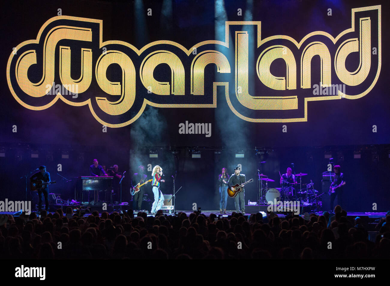 Londres, Angleterre. 10 mars 2018, Jennifer Nettles et Kristian Bush effectuer comme Sugarland lors d'un pays à l'autre à l'O2 Arena le 10 mars 2018, Londres. L'Angleterre.© Jason Richardson / Alamy Live News Banque D'Images