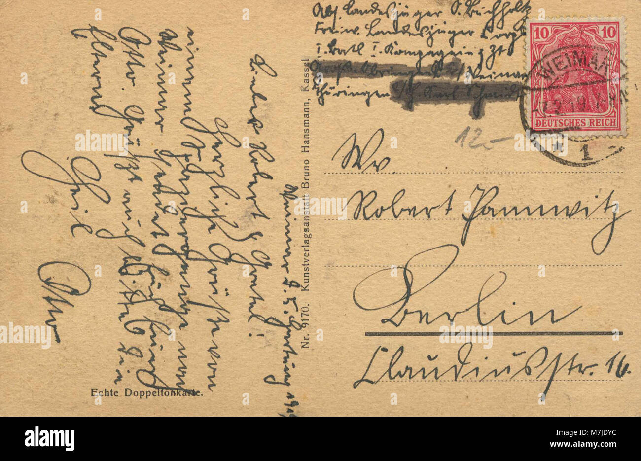 Une carte postale de Weimar, Thuringe, montrant le Schloss de Großherzogliche (palais grand-ducal) et le Markt de Grüner (marché vert), mettant en valeur l'architecture historique et les monuments culturels de la ville. Banque D'Images