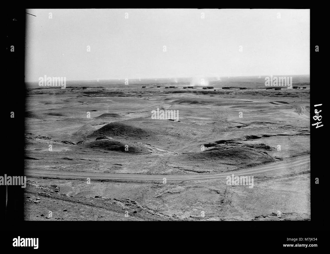 L'Iraq. Désert typique de tourbillons. Une série d'entre eux entre Bagdad et Kirkouk matpc LOC.16257 Banque D'Images