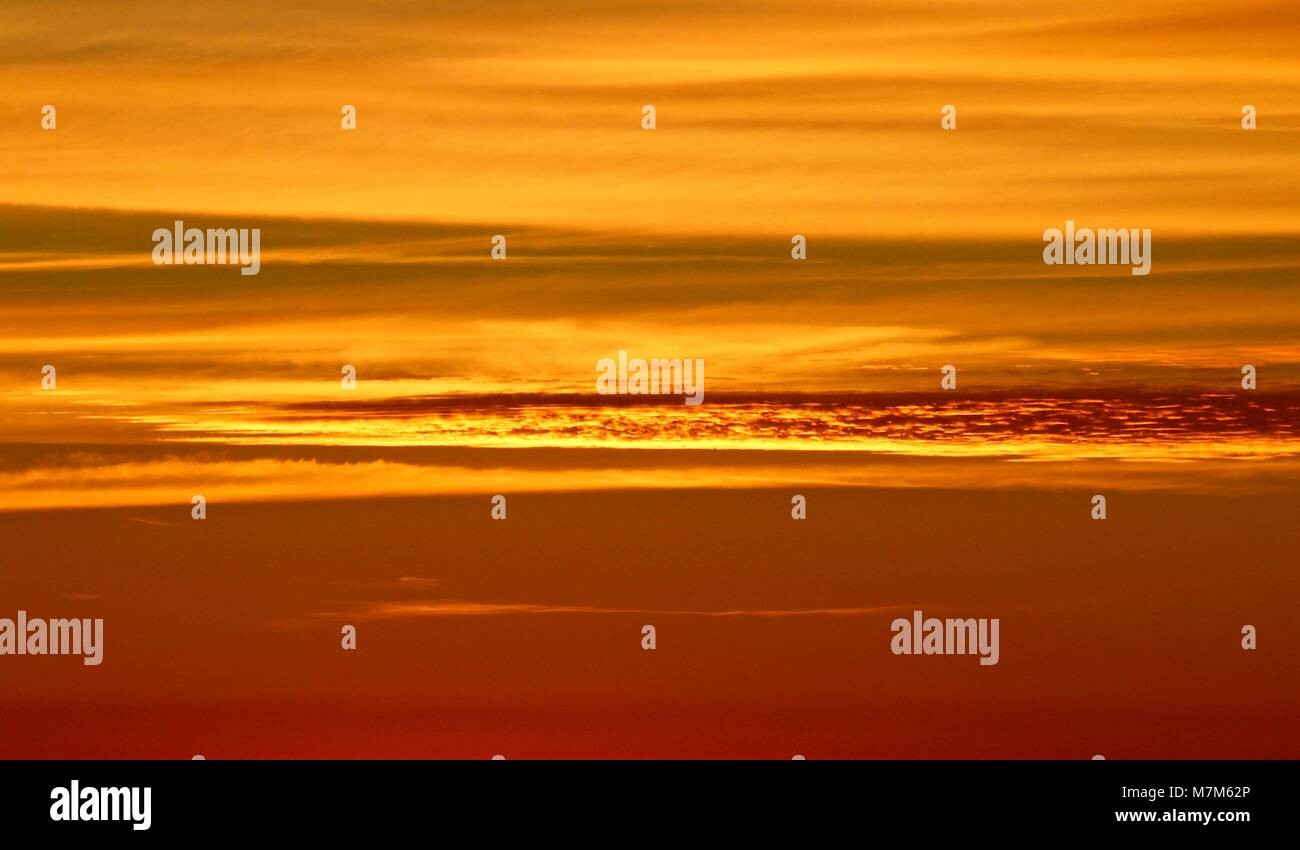 Ciel coucher de soleil orange Banque D'Images