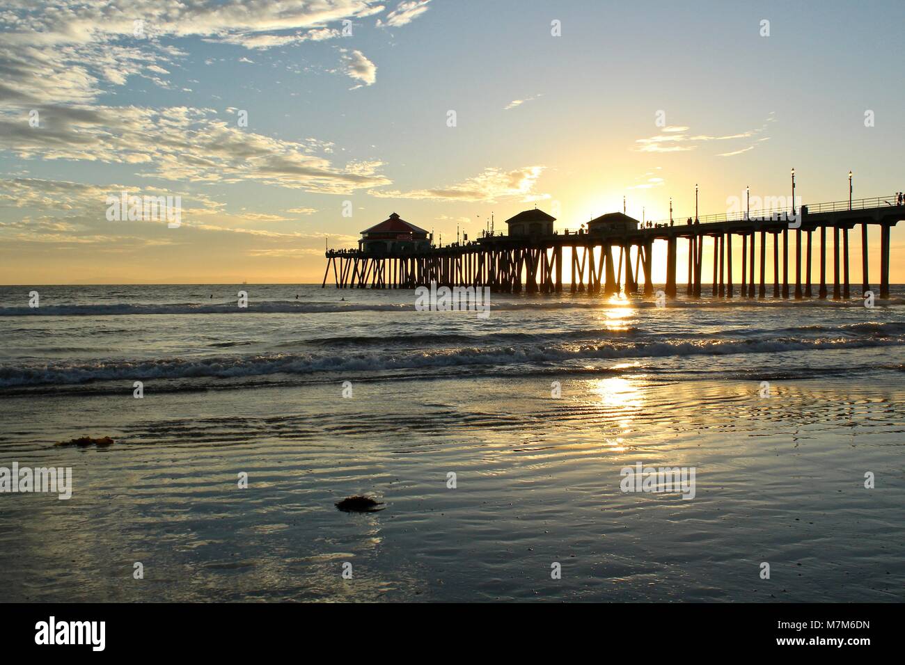 Huntington Beach Pier at Sunset Banque D'Images