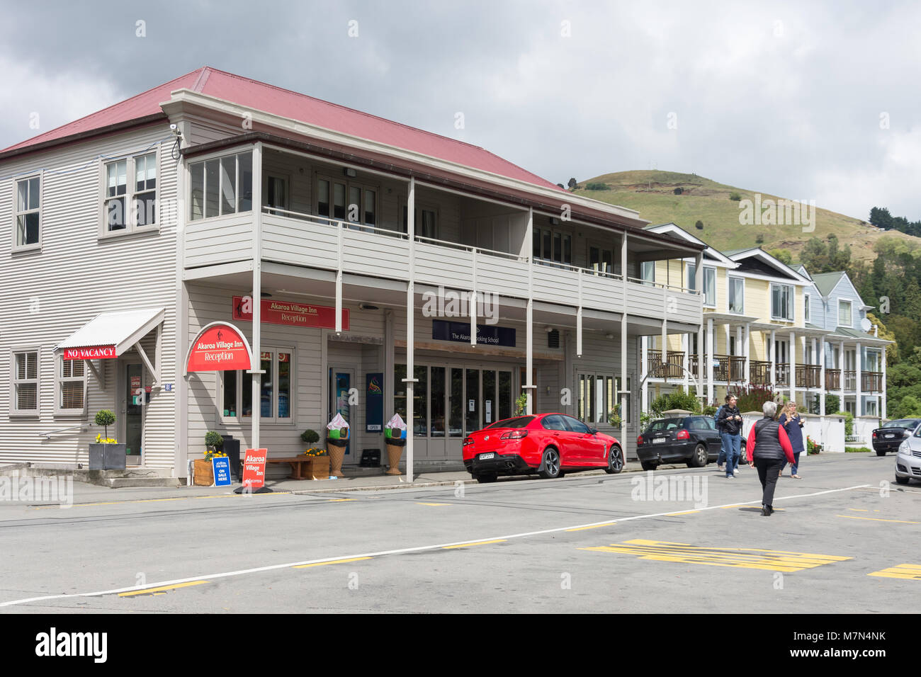 Akaroa Village Inn, Beach Road, Bath, la péninsule de Banks, région de Canterbury, Nouvelle-Zélande Banque D'Images