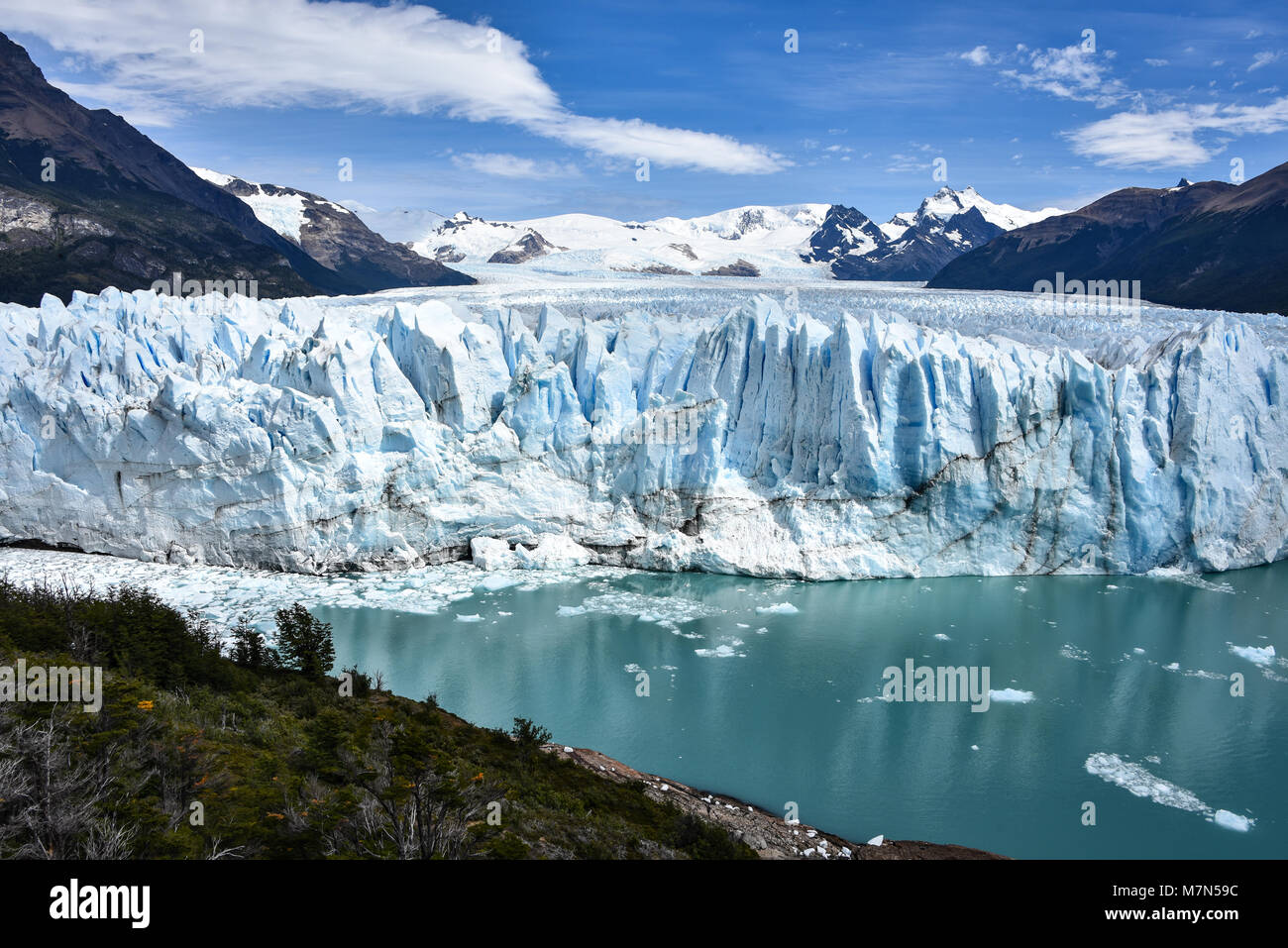 Les touristes de la vue sur le glacier Perito Moreno en Patagonie, Argentine Banque D'Images