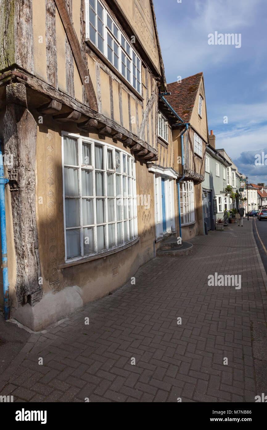 Les maisons historiques sur la rue principale à Saffron Walden, Essex, UK Banque D'Images