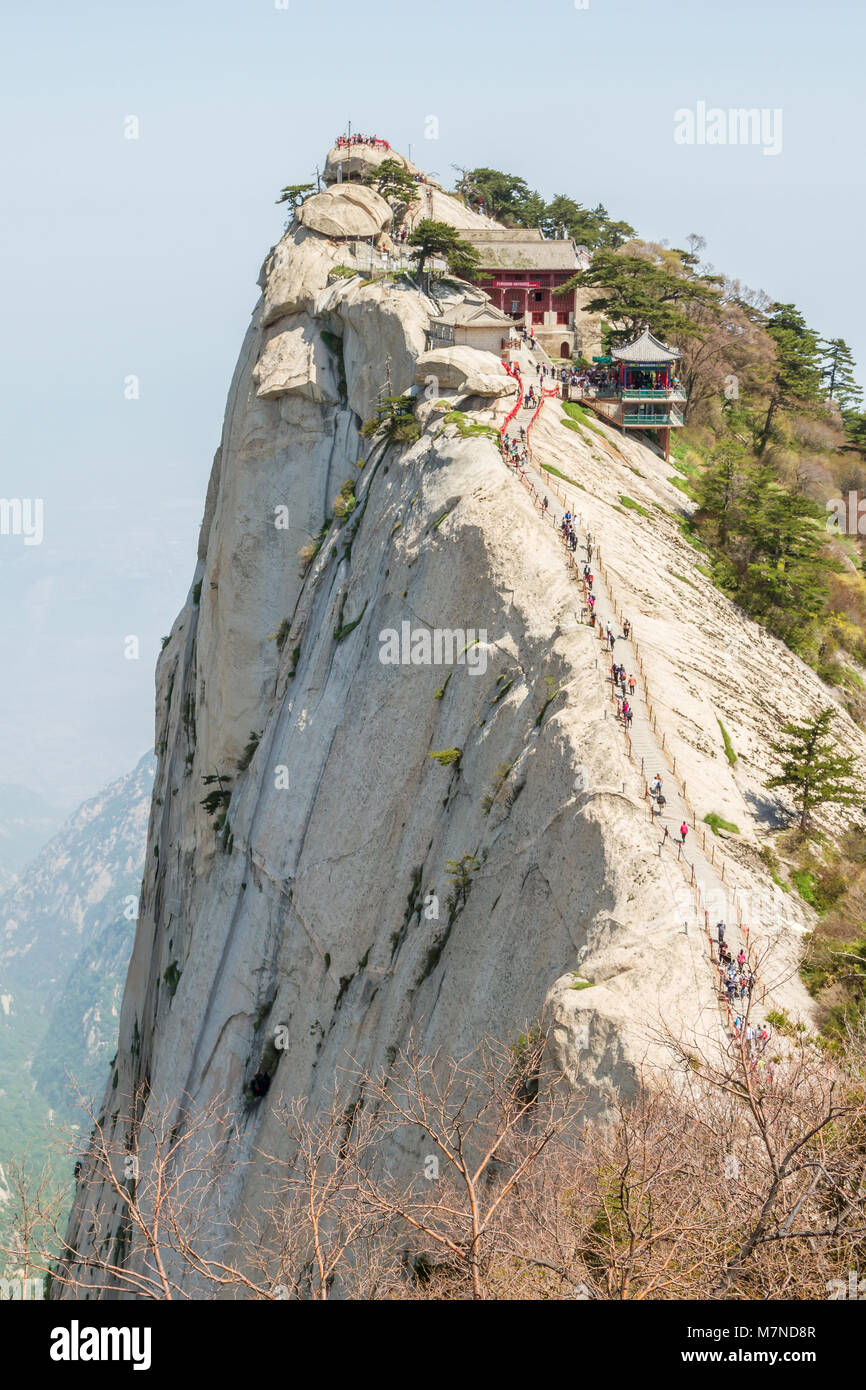 La Chine, Shaanxi province, Huashan Mountain, escalier vers le haut Photo  Stock - Alamy