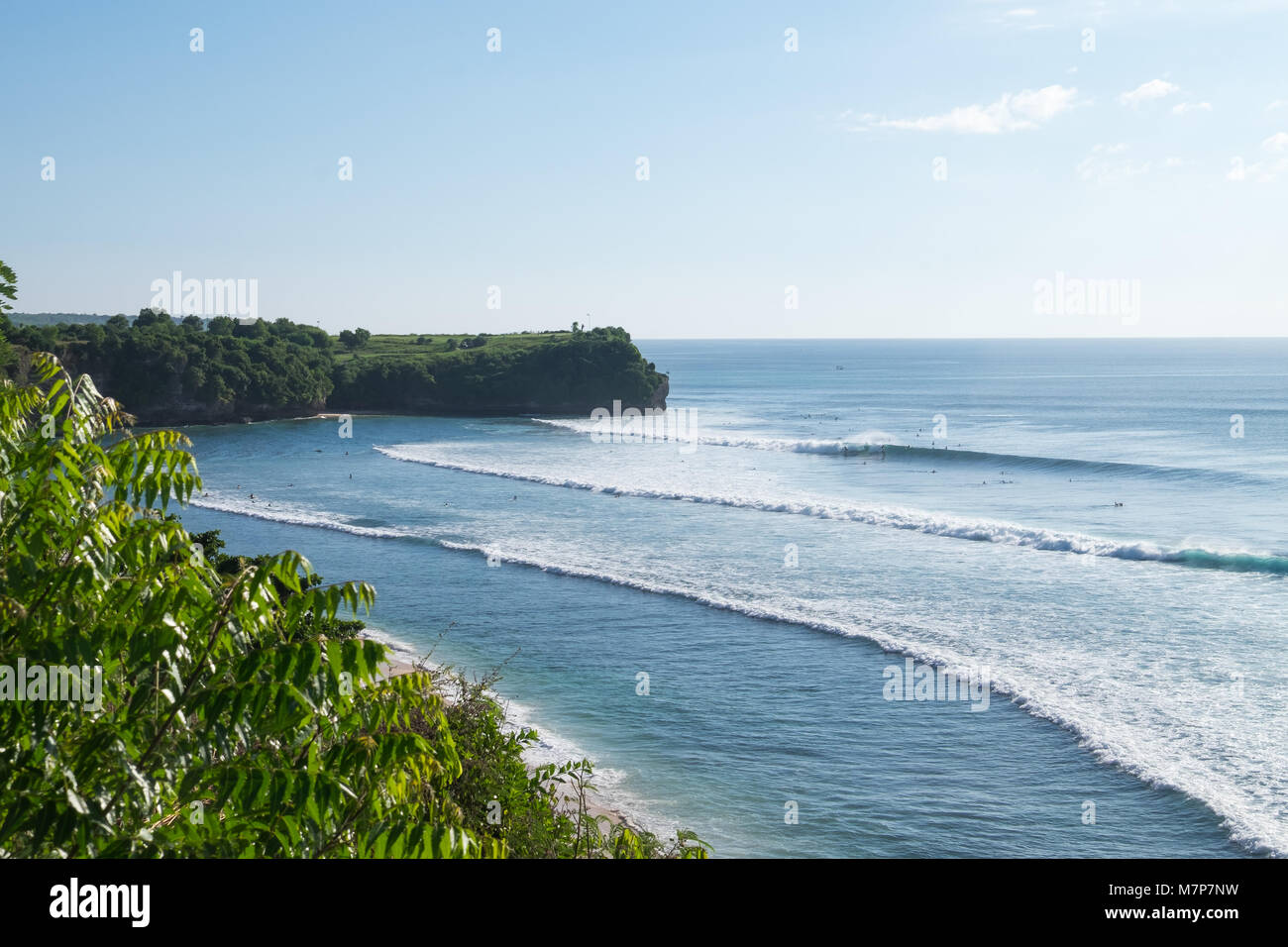 Vue depuis les falaises de la plage de Balangan, Bali Indonésie Banque D'Images