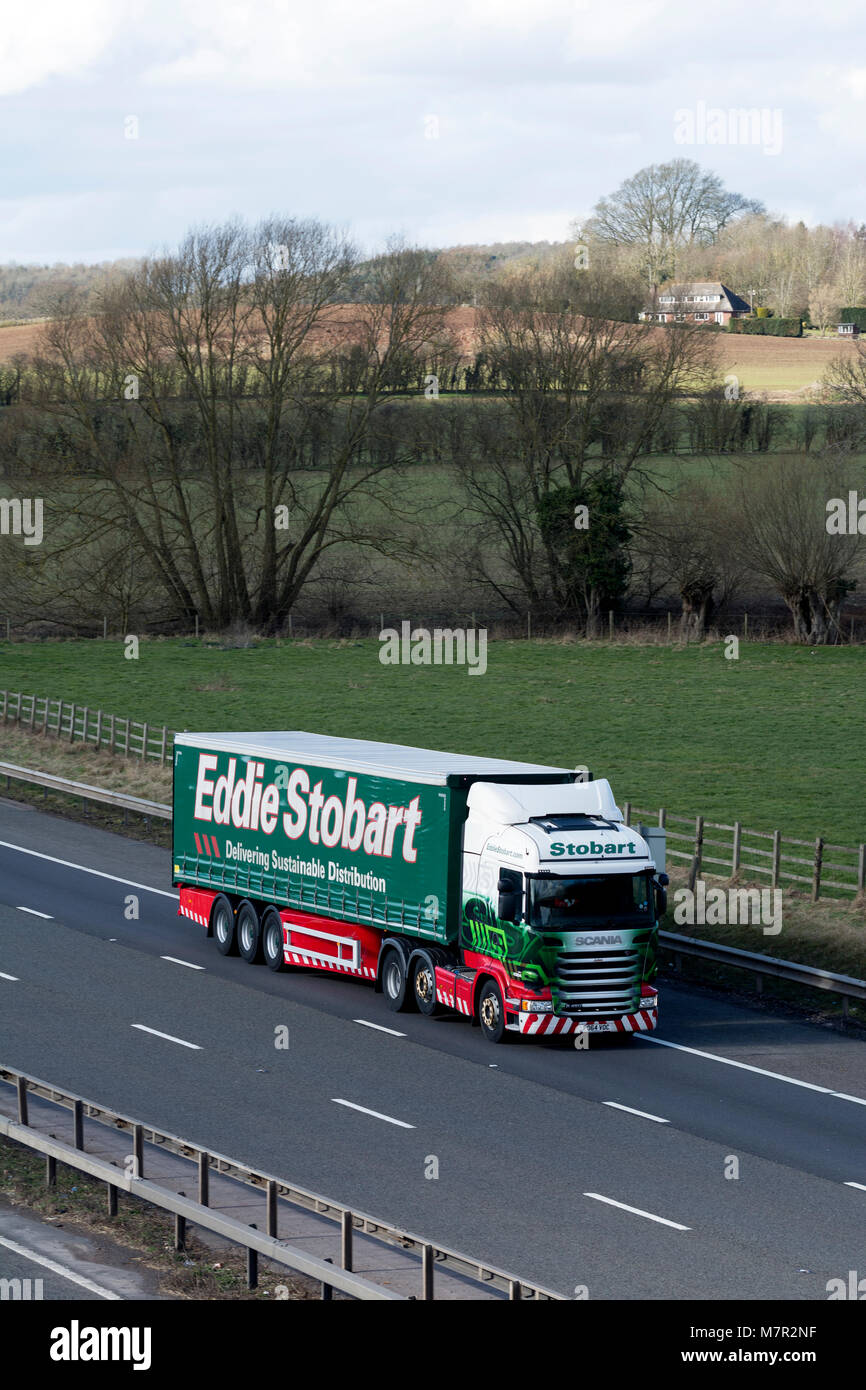Eddie Stobart Scania un camion sur l'autoroute M40, dans le Warwickshire, Royaume-Uni Banque D'Images
