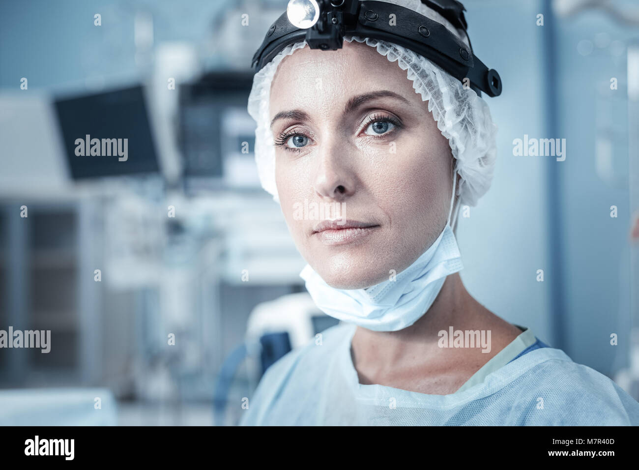 Responsable de succès permanent et à tout droit d'assistant médical. Banque D'Images