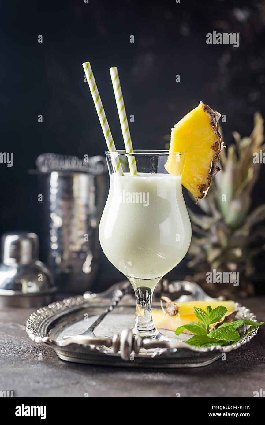 Frozen Cocktail Pina Colada Banque D'Images