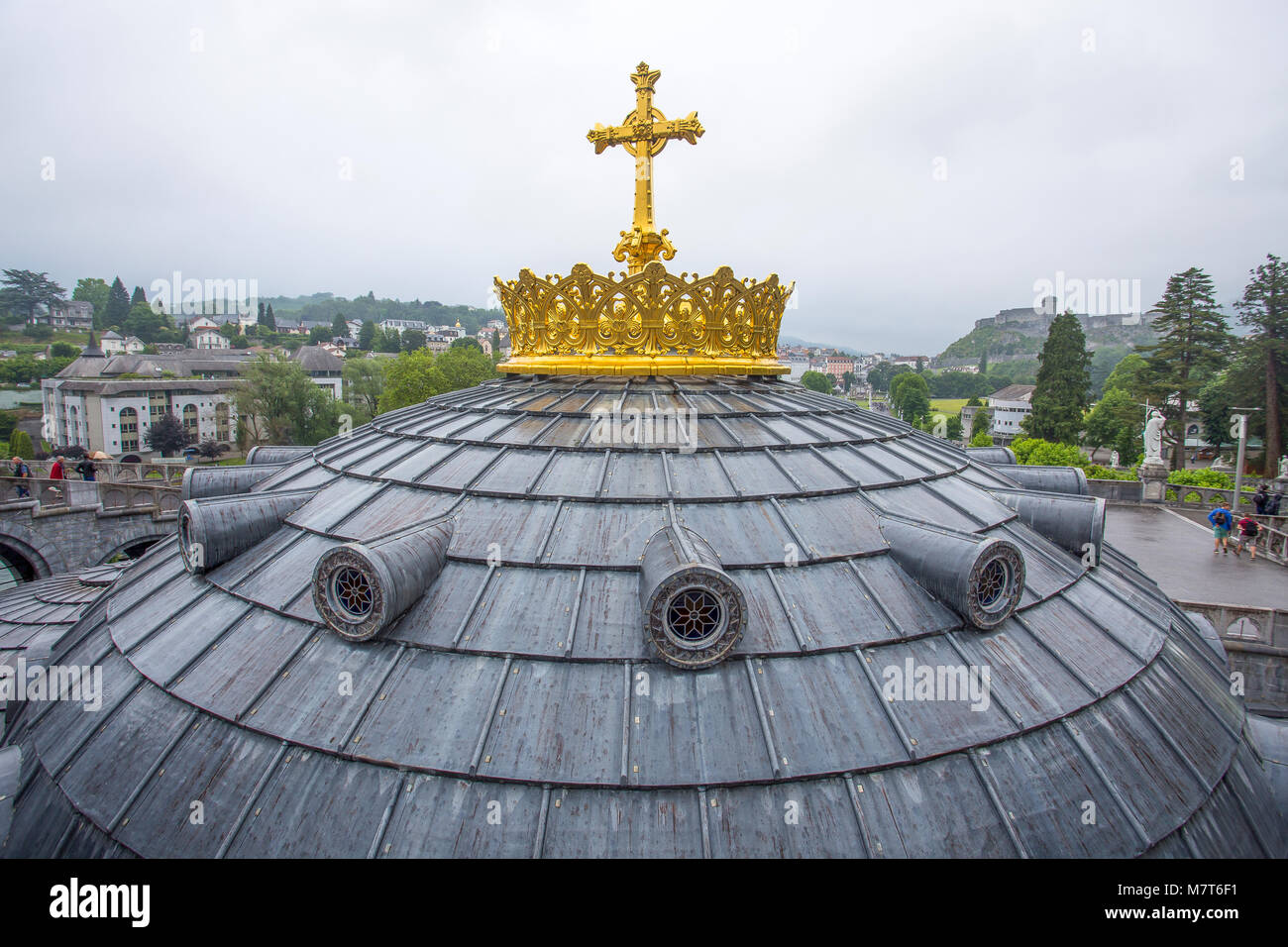 LOURDES, FRANCE 10 juin 2016 Notre Dame du Rosaire de Lourdes