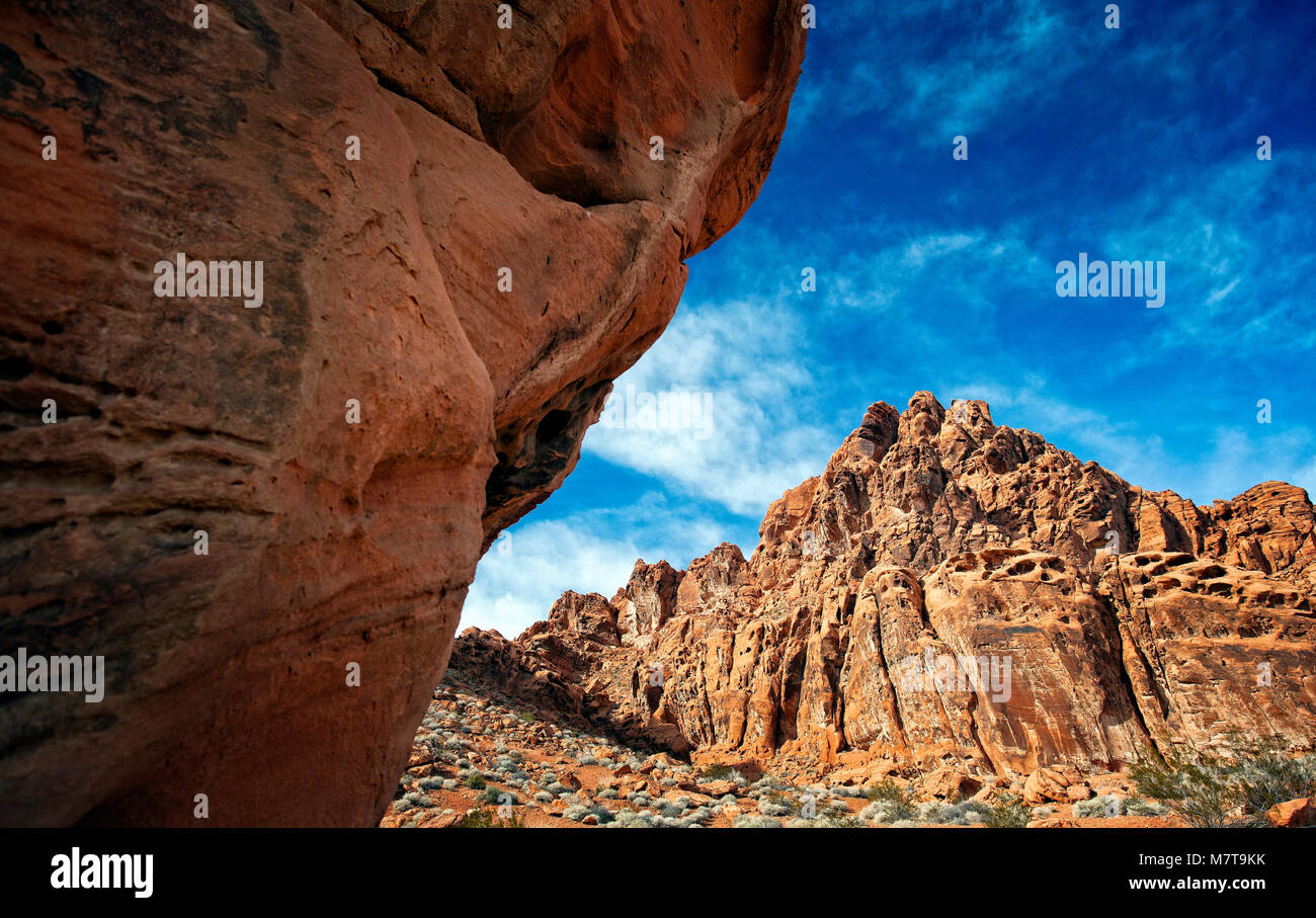 De belles formations de roche de grès érodées dans la Vallée de Feu du Nevada State Park Banque D'Images