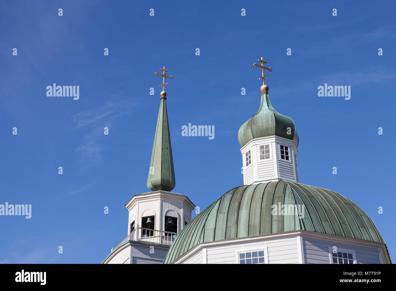 Sitka, Alaska : dômes de cuivre distincte de l'Église orthodoxe russe de cathédrale St Michael. Banque D'Images