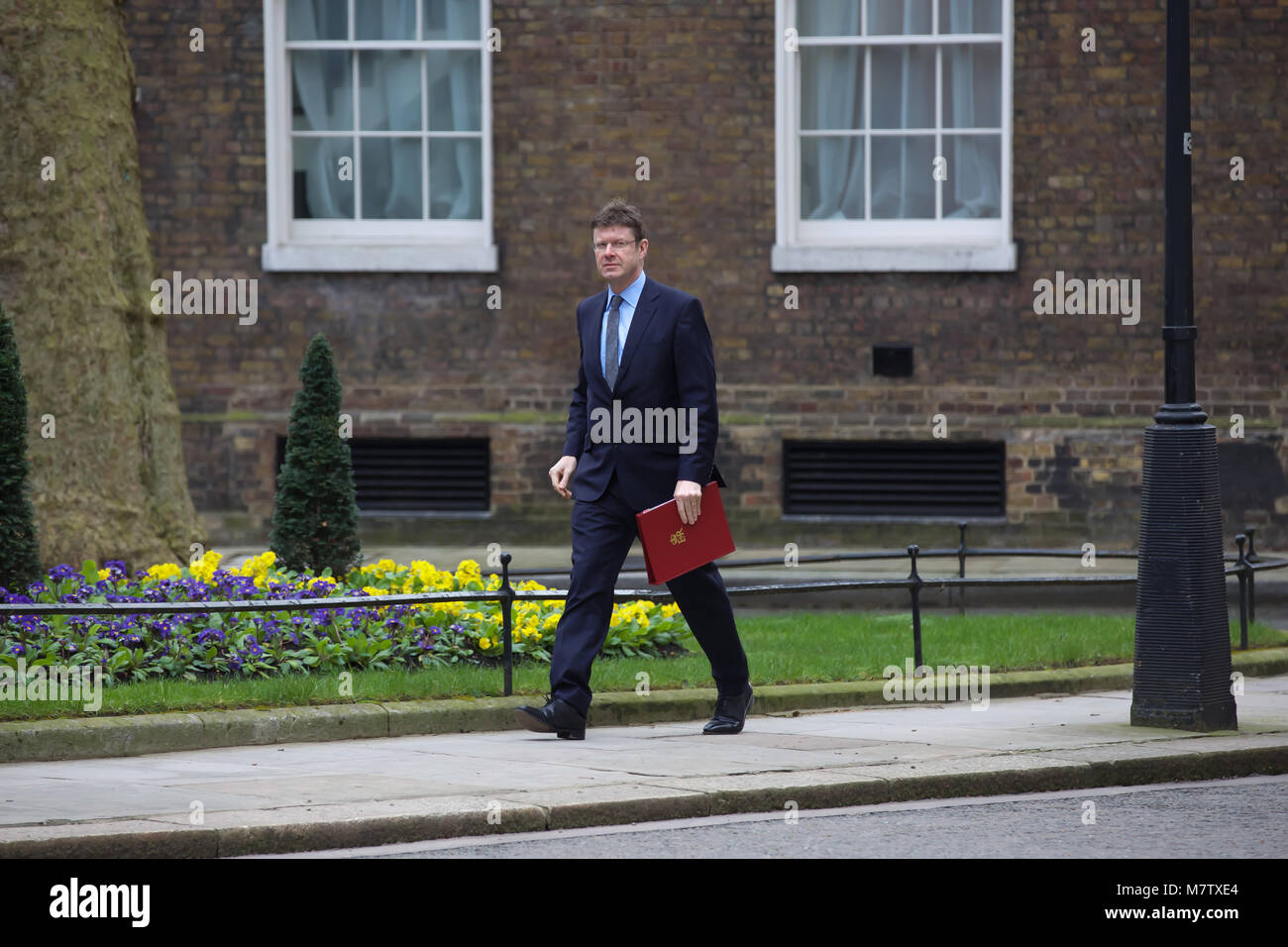 Londres, Royaume-Uni. 13Th Mar, 2018. Secrétaire d'État pour les affaires, l'énergie et de stratégie industrielle La Rt député Greg Clark MP arrive pour la réunion hebdomadaire du cabinet au 10 Downing Street à Londres Crédit : Keith Larby/Alamy Live News Banque D'Images